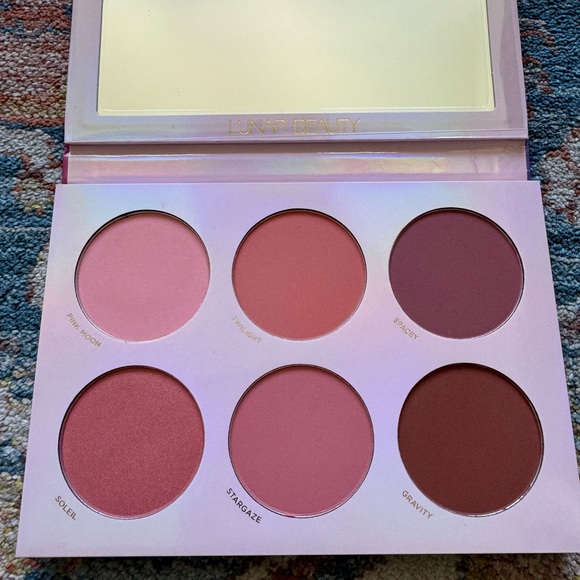 Lunar Beauty Moon Prism Blush Cheek Palette - Picture 4 of 9